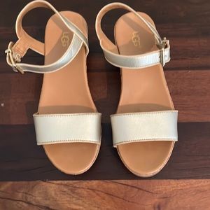 Ugg girls sandals